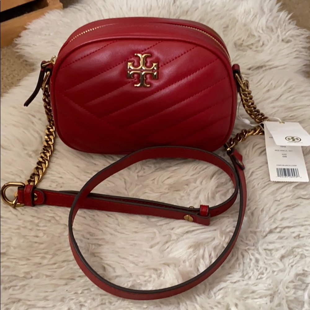 Tory Burch Kira chevron camera bag